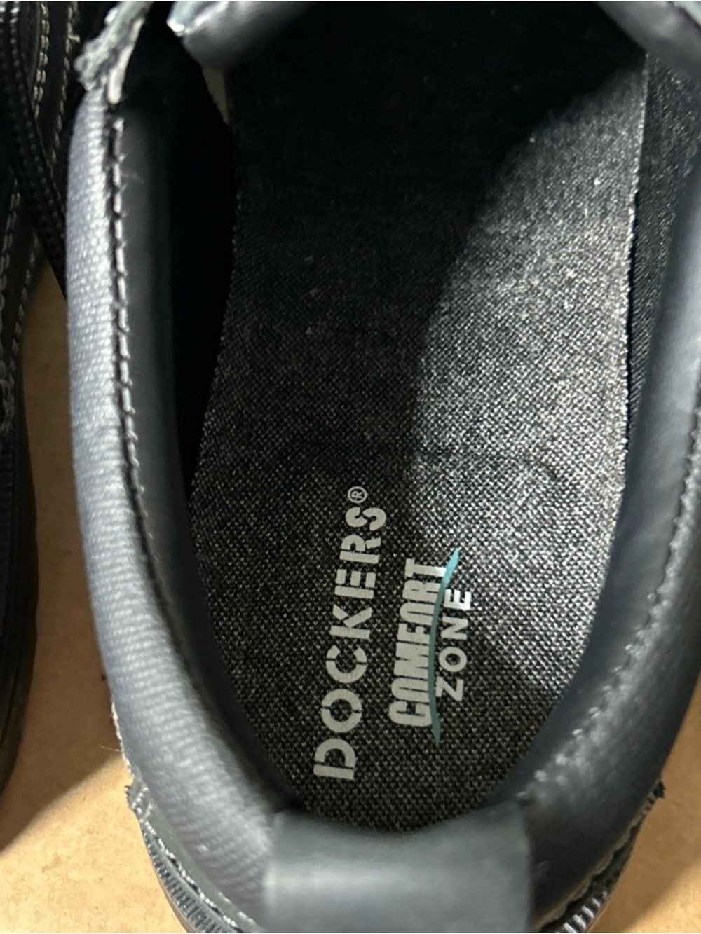 Dockers Black Lace-Up Derby Shoes with White Contrast Stitching - Picture 7 of 13